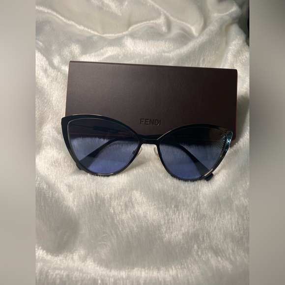 Accessories - Fendi Sunglasses